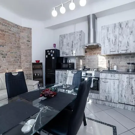 Cozy Family Space Апартаменти *